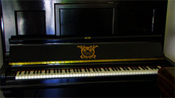 Steinway Upright - Stock item 2060